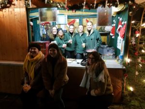Weihnachtsmarkt-Stand der Oichgoischd'r und -wächd'r @ Fußgängerzone Ellwangen